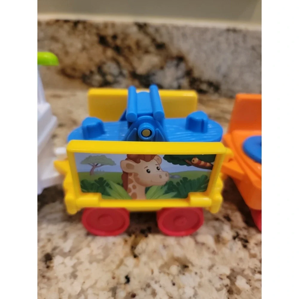 Fisher-Price Little People Musical Zoo Train 2001/2002 3 Carts Tested Works